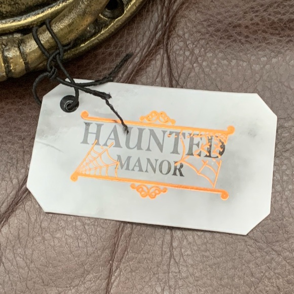 Haunted Manor Golden Bat Metal Halloween Door Knocker - Picture 5 of 8